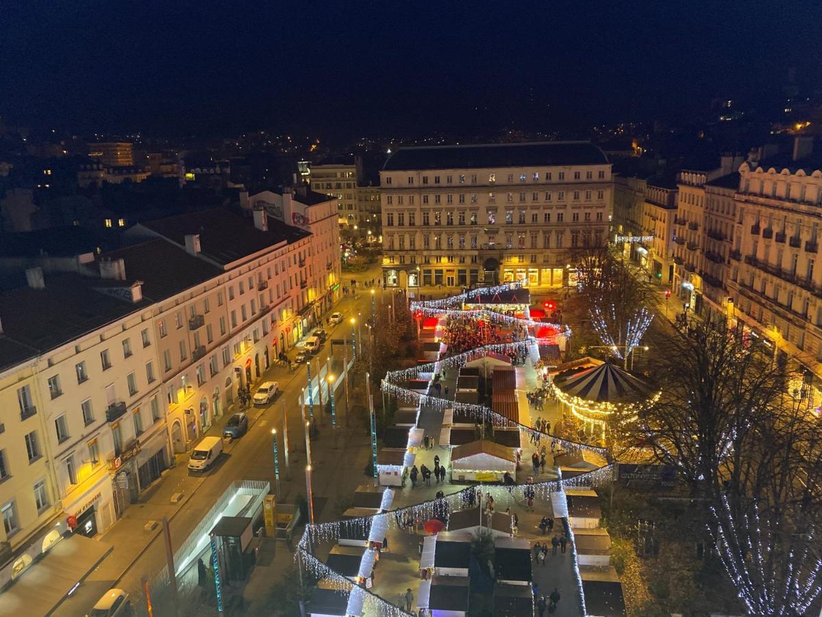 22 Chic & Cosy Grand Appart 92M2 Parking Gratuit Hypercentre Netflix Saint-Etienne  Kültér fotó