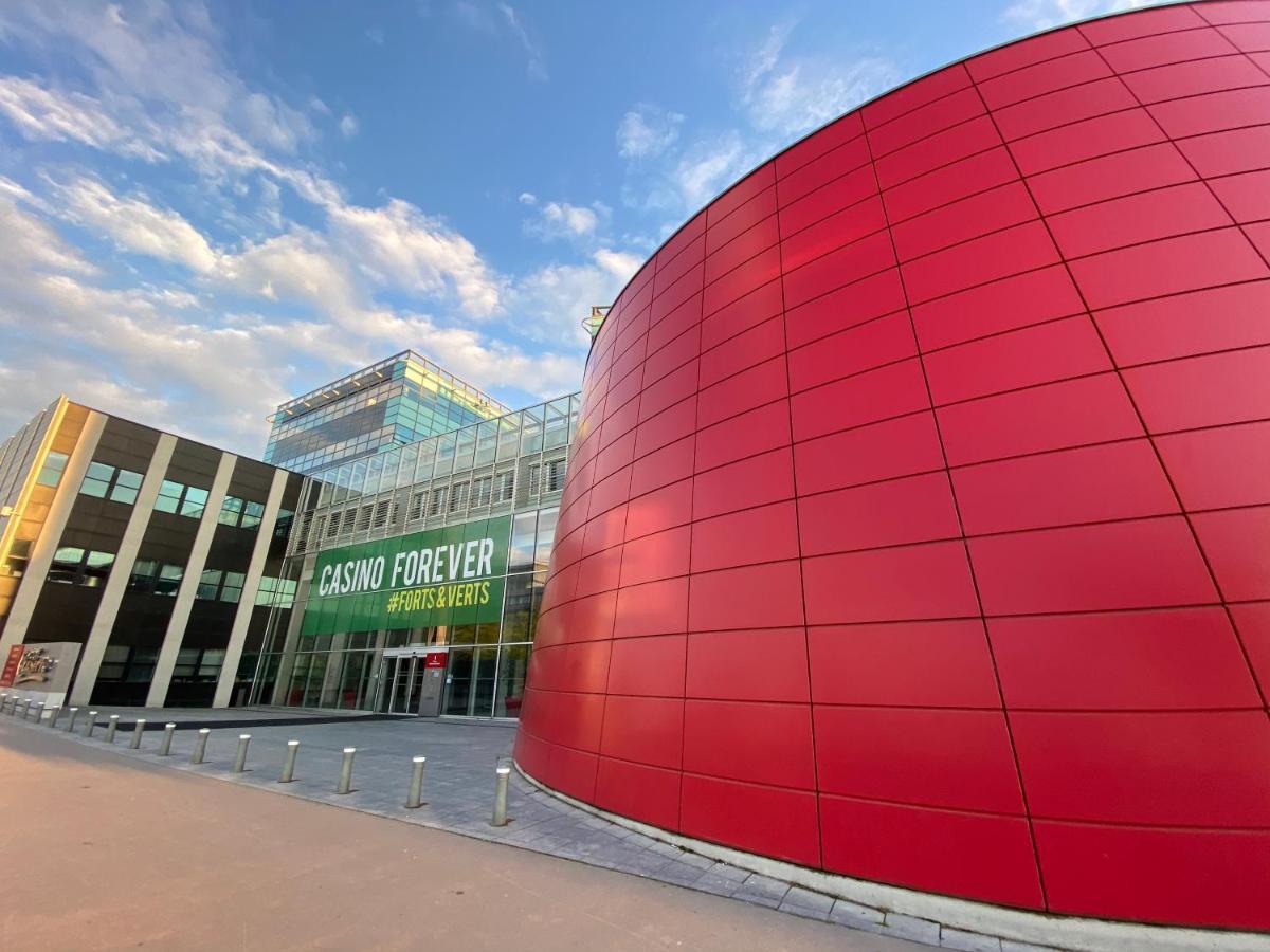 22 Chic & Cosy Grand Appart 92M2 Parking Gratuit Hypercentre Netflix Saint-Etienne  Kültér fotó
