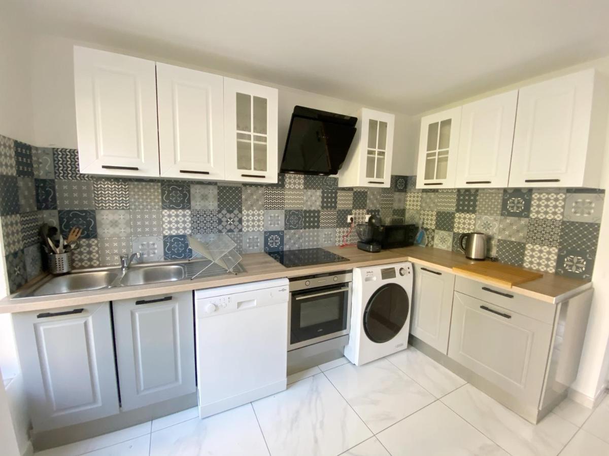 22 Chic & Cosy Grand Appart 92M2 Parking Gratuit Hypercentre Netflix Saint-Etienne  Kültér fotó